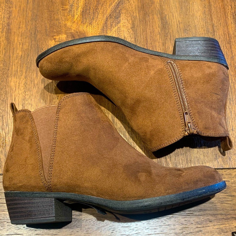 NWOT SO Women's Brown Ankle Boots